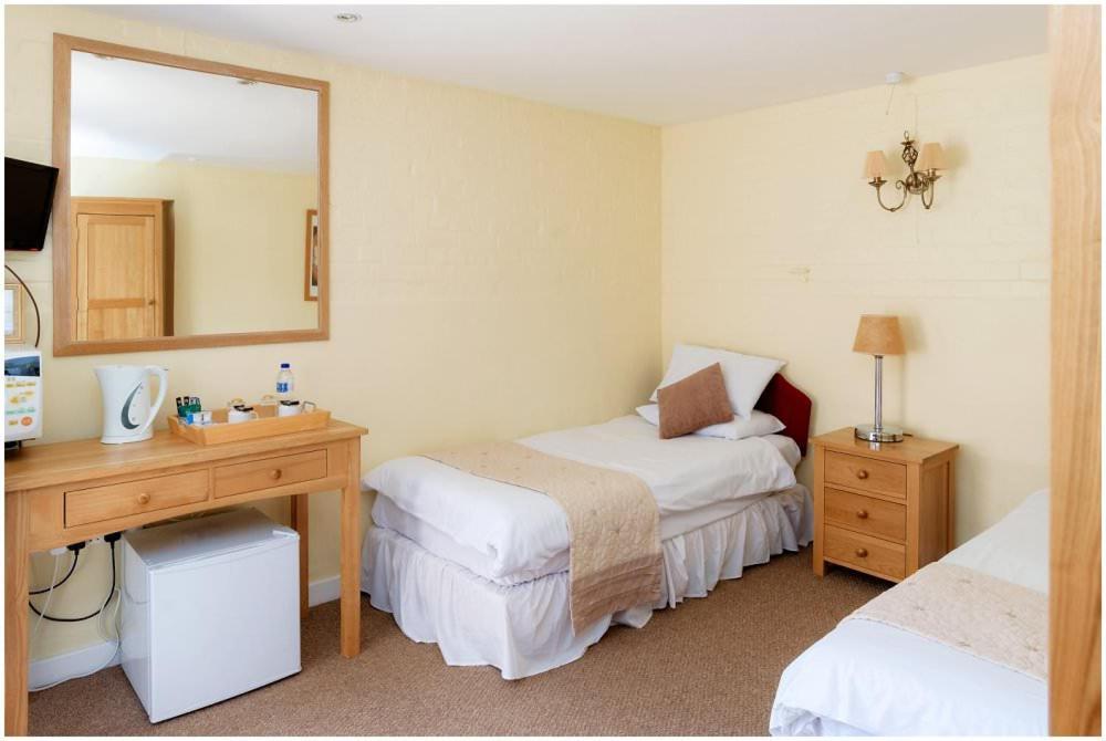 Kingfisher Barn Bed & Breakfast Abingdon-on-Thames Esterno foto
